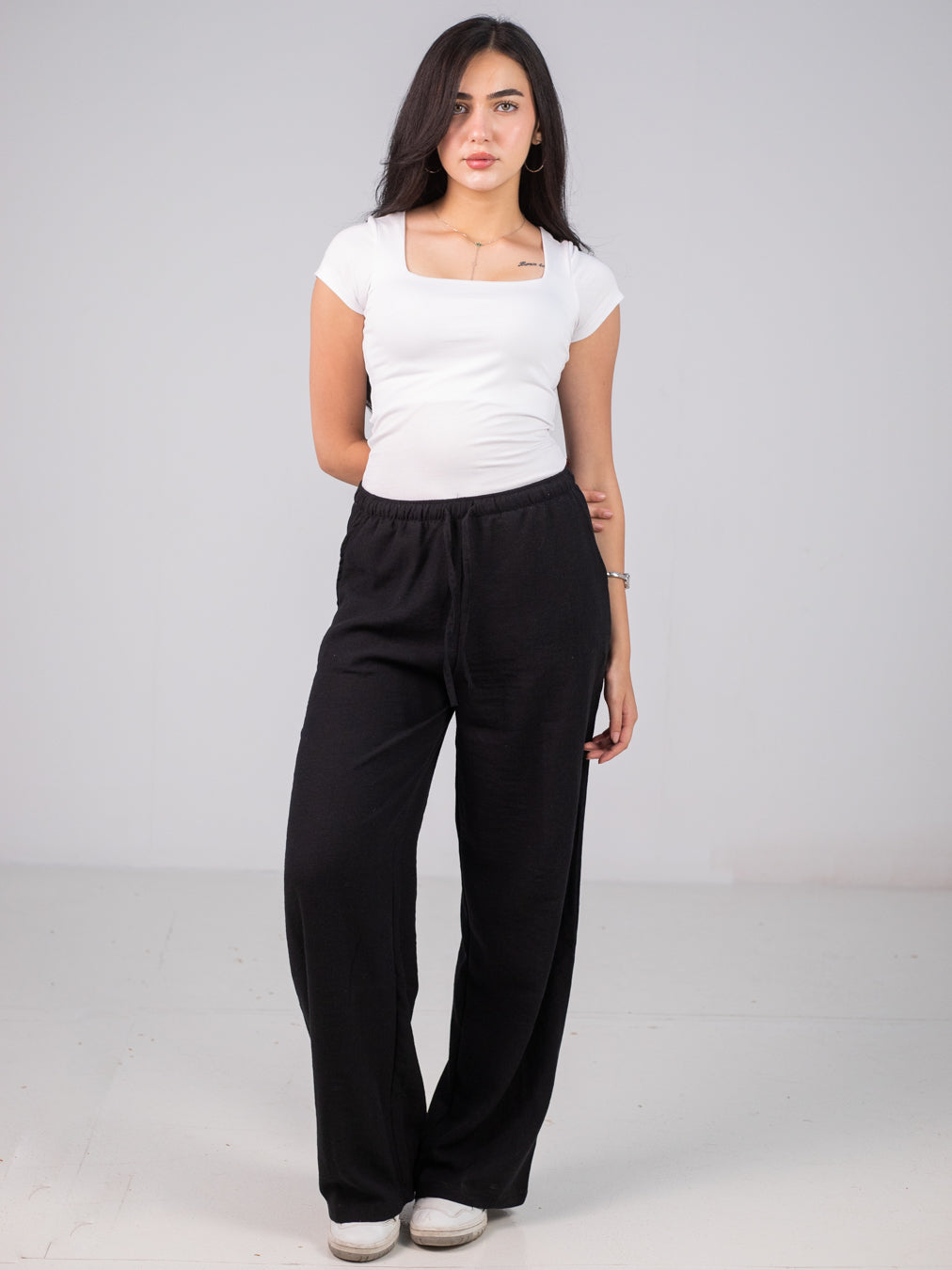 WHITE SQUARE TOP