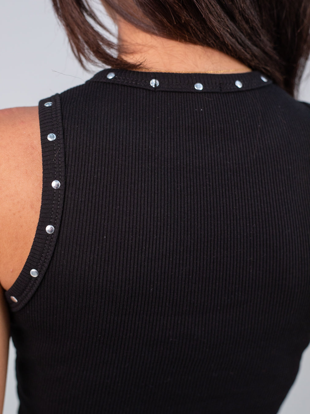 BLACK TANK TOP