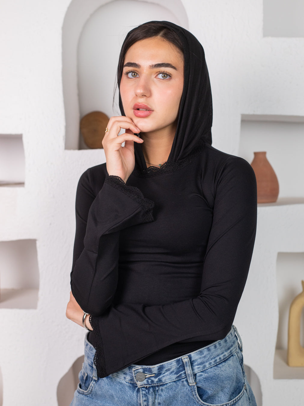 BLACK LACE LONG SLEEVE TOP