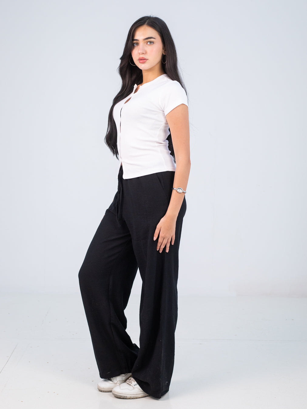 WHITE BUTTON TOP